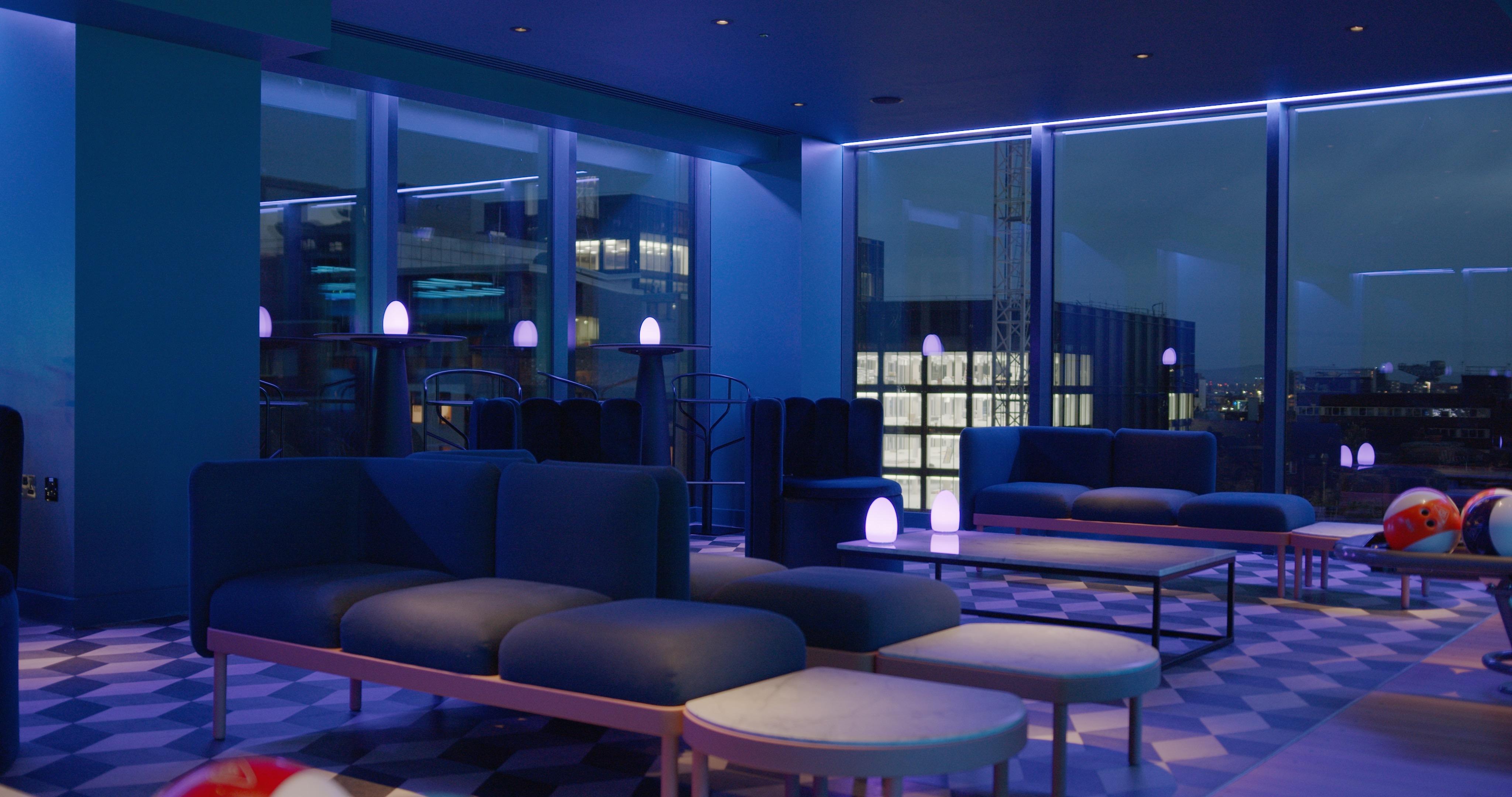 Yotel Glasgow Luaran gambar The interior of the bar