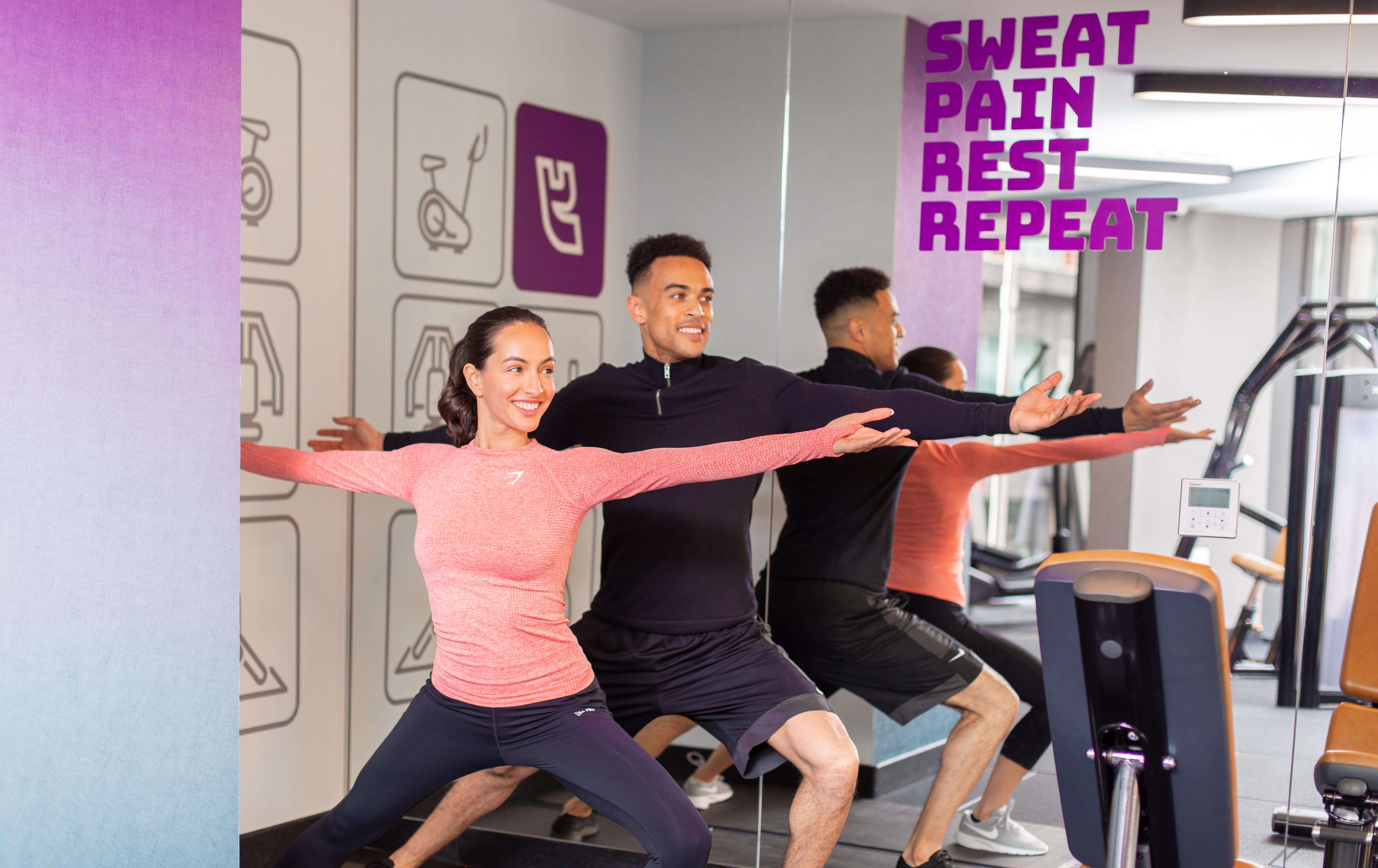 Yotel Glasgow Luaran gambar Sweat Pain Rest Repeat